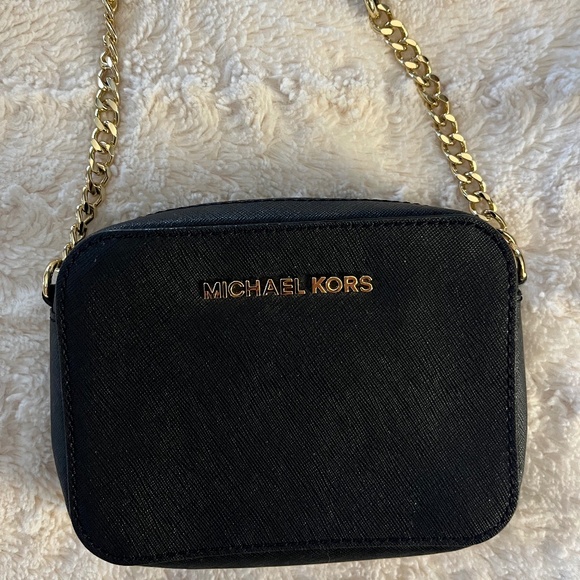 Michael Kors Purse - Picture 2 of 13